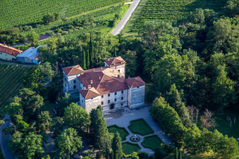 Oblique view of Kromberk Castle / Goriški muzej Kromberk - Nova Gorica , Restavracija Grad Kromberk, Mateja Bagar sp in Nova Gorica in the state Slovenia, Slovenia