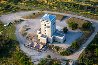 Oblique view of Cerje watchtower on the hill chain / Drevored hvaležnosti in Miren-Kostanjevica in the state Slovenia, Slovenia