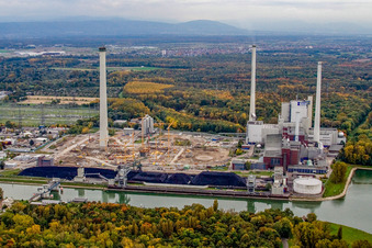 Oblique view of EnBW new coal-fired power plant at the Rhine port in the district Daxlanden in Karlsruhe in the state Baden-Wuerttemberg, Germany