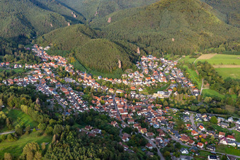 From the southwest in Erfweiler in the state Rhineland-Palatinate, Germany