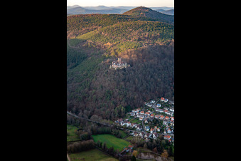 Christmas market at the Landeck castle ruins in Klingenmünster in the state Rhineland-Palatinate, Germany