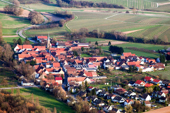 Village view in the district Heuchelheim in Heuchelheim-Klingen in the state Rhineland-Palatinate, Germany
