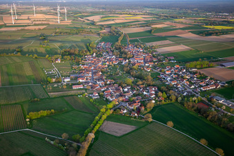 From the northwest in Dierbach in the state Rhineland-Palatinate, Germany