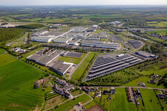Aerial view of MAHLE Behr Hambach SAS in Hambach in the state Moselle, France