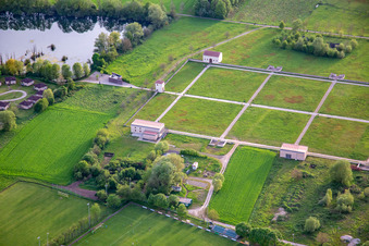 Aerial photograpy of European Cultural Park Bliesbruck-Reinheim Information Center with Roman Tavern, Gallo-Roman Villa of Reinheim and Keltscher Farm in the district Reinheim in Gersheim in the state Saarland, Germany