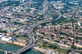 Ludwigshafen Town Hall under demolition on Hochstraße B44 in the district Mitte in Ludwigshafen am Rhein in the state Rhineland-Palatinate, Germany