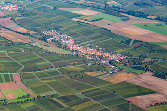 Town from the southeast in Niederhorbach in the state Rhineland-Palatinate, Germany