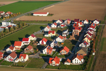 Aerial photograpy of New development area Brotäcker: Buchenweg in Steinweiler in the state Rhineland-Palatinate, Germany