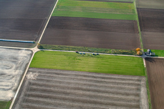 Model airfield of the FMC Offenbach eV in Offenbach an der Queich in the state Rhineland-Palatinate, Germany from above