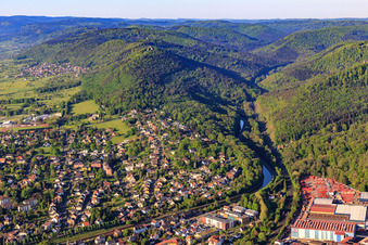 Course of the Canal de la Marne au Rhin (German: Rhine-Marne Canal) into the Zorn Valley in Saverne in the state Bas-Rhin, France