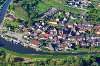Marina Port de Plaisance de Wittring on the Canal des houllères de la Sarre in Wittring in the state Moselle, France
