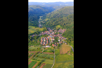 View of the winegrowing village in the Bleichtal from the west with the church of St. Hilarius in the district Bleichheim in Herbolzheim in the state Baden-Wuerttemberg, Germany