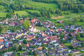Village view from the northwest with Schmieheim Castle in the district Schmieheim in Kippenheim in the state Baden-Wuerttemberg, Germany