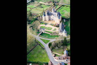 Sarthe, Semure en Vallon, Le Chateau in Semur-en-Vallon in the state Sarthe, France