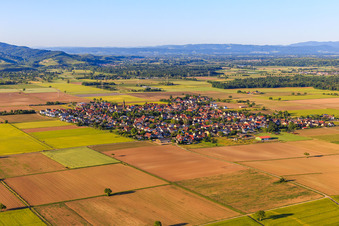 Village view from the southwest in the district Gündlingen in Breisach am Rhein in the state Baden-Wuerttemberg, Germany