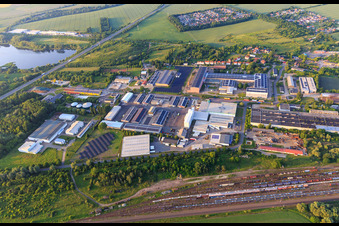 Walter-Kersten-Straße industrial estate with AGRAVIS Technik Sachsen-Anhalt/Brandenburg GmbH, SCHIESS Werkzeugmaschinenfabrik GmbH and MAWEA Majoranwerk Aschersleben GmbH in Aschersleben in the state Saxony-Anhalt, Germany