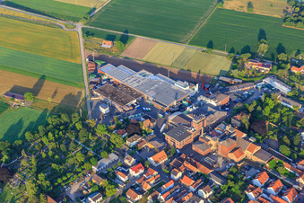 Bird's eye view of BELLHEIMER BREWERY - PARK & Bellheimer Breweries GmbH & Co. KG in Bellheim in the state Rhineland-Palatinate, Germany