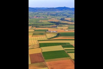 Drilling site of the deep drilling rig V20 of Vercana GmbH for Vulcan Energy at Schleidberg for the extraction of geothermal energy and lithium in Insheim in the state Rhineland-Palatinate, Germany from the drone perspective