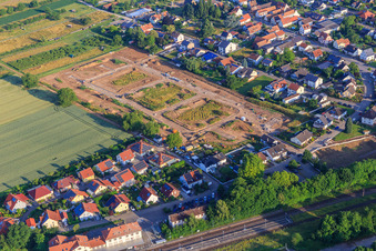 Development of the new development area Im Kirschgarten in Winden in the state Rhineland-Palatinate, Germany out of the air