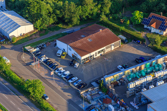 Brückwiesenstraße commercial area with Philipp Öhl Kfz-Handwerk GmbH in the district Kapellen in Kapellen-Drusweiler in the state Rhineland-Palatinate, Germany
