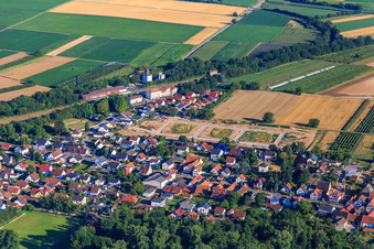 Development of the new development area Im Kirschgarten in Winden in the state Rhineland-Palatinate, Germany seen from above