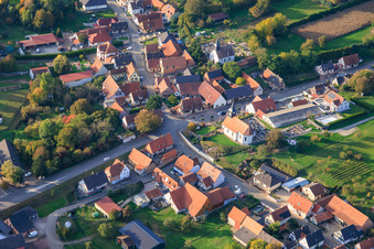 Eglise catholique St. Gilles and Église protestante de Wintzenbach with cemeteries in Wintzenbach in the state Bas-Rhin, France