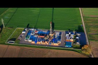 Oblique view of Exploratory drilling for oil by Palatina GeoCon GmbH & Co. KG (SCWH1) in Schwegenheim in the state Rhineland-Palatinate, Germany