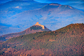Trifels Castle in the background, Neuscharfeck Castle ruins in Annweiler am Trifels in the state Rhineland-Palatinate, Germany