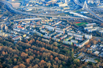 Valentin-Bauer-Siedlung beyond the main cemetery on Burgundenstrasse in the district West in Ludwigshafen am Rhein in the state Rhineland-Palatinate, Germany