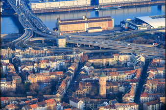 Access roads from the Hochstraße Nord (B44) to the Kurt-Schuhmacher-Brücke over the Rhine with ZG Raiffeisen grain silo and neska Schiffahrts- und Speditionskontor GmbH in the district Mitte in Ludwigshafen am Rhein in the state Rhineland-Palatinate, Germany