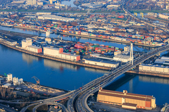 Promontory between the Rhine and Mühlauhafen under the Kurt-Schuhmacher-Bridge in the district Innenstadt in Mannheim in the state Baden-Wuerttemberg, Germany