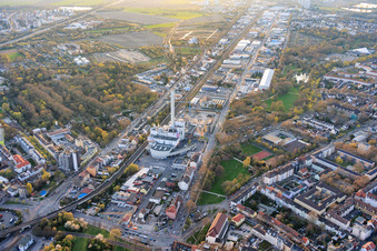 Industriestr with GML – Gemeinschafts-Müllheizkraftwerk Ludwigshafen GmbH in the district Hemshof in Ludwigshafen am Rhein in the state Rhineland-Palatinate, Germany