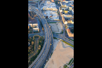 Site of the future Helmut-Kohl-Allee on the grounds of the former Rathaus Center, which has been demolished down to its foundations, located on the still-to-be-demolished Hochstraße Nord (B44) in the district Mitte in Ludwigshafen am Rhein in the state Rhineland-Palatinate, Germany