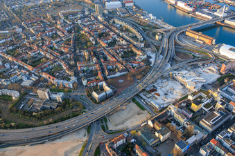 Site of the future Helmut-Kohl-Allee on the grounds of the former Rathaus Center, which has been demolished down to its foundations, located on the still-to-be-demolished Hochstraße Nord (B44) in the district Mitte in Ludwigshafen am Rhein in the state Rhineland-Palatinate, Germany