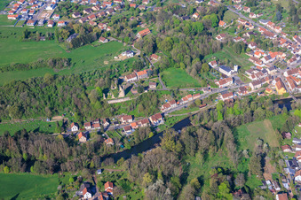 Château de Frauenberg and church Église Saint-Jacques-le-Majeur above the Blies in Frauenberg in the state Moselle, France