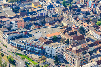 Parking garage Rue du Maire Massing Garage above the Le Carré Louvain shopping centre in Saargemünd in the state Moselle, France