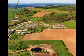 Industrial area Zinna with compost heaps of GEMES Abfallentsorgung und Recycling GmbH in the district Zinna in Schöngleina in the state Thuringia, Germany
