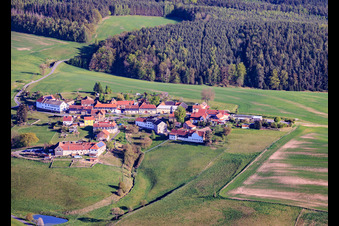 From the northwest in the district Strößwitz in Neustadt an der Orla in the state Thuringia, Germany
