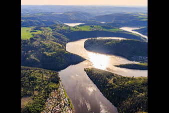 Lake landscape of the Hohenwarte reservoir from the east with Jägerspitze in the district Reitzengeschwenda in Drognitz in the state Thuringia, Germany