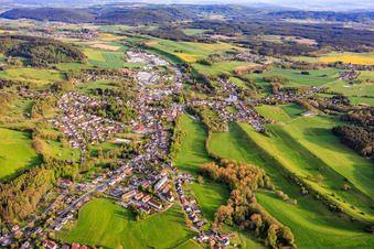 From the north in the district Neuhaus in Föritztal in the state Thuringia, Germany