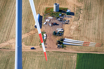Demolition and dismantling of the four old turbines (GE 1.5) from 2004 following the repowering of the Minfeld wind farm in Kandel in the state Rhineland-Palatinate, Germany