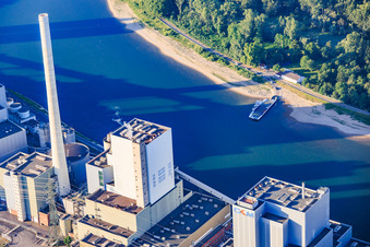 Ferry between Neckarau and Altrip operated by Rheinfähre Altrip GmbH in the district Neckarau in Mannheim in the state Baden-Wuerttemberg, Germany