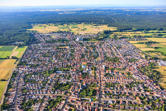 City overview from the north in the district Iggelheim in Böhl-Iggelheim in the state Rhineland-Palatinate, Germany