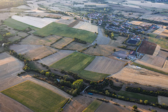 From the south in the district Medelsheim in Gersheim in the state Saarland, Germany