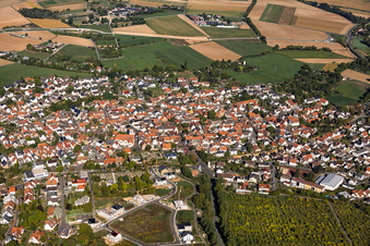 From the south in the district Pflaumheim in Großostheim in the state Bavaria, Germany