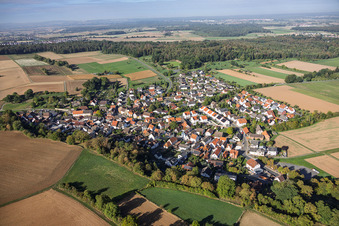 From the east in the district Schlierbach in Schaafheim in the state Hesse, Germany