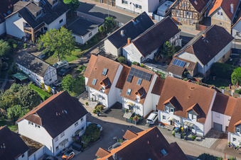 New buildings on Zur Herrenwiese in the district Sickenhofen in Babenhausen in the state Hesse, Germany
