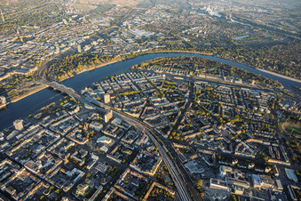 City overview from the west, showing Hochstraße Süd (B37) leading to the Konrad-Adenauer-Brücke crossing the Rhine and Parkinsel in the district Mitte in Ludwigshafen in the state Rhineland-Palatinate, Germany