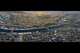 City panorama from the west (across the Rhine), spanning from the Rhine harbor to Parkinsel, between the Kurt-Schumacher-Brücke (B44) and Konrad-Adenauer-Brücke (B37) bridges, viewed from Ludwigshafen in the district Innenstadt in Mannheim in the state Baden-Wuerttemberg, Germany