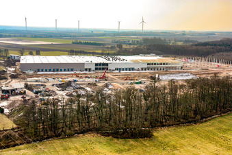 Bird's eye view of Construction of a new logistics hall in the Am Horst industrial estate in the district Minderslachen in Kandel in the state Rhineland-Palatinate, Germany